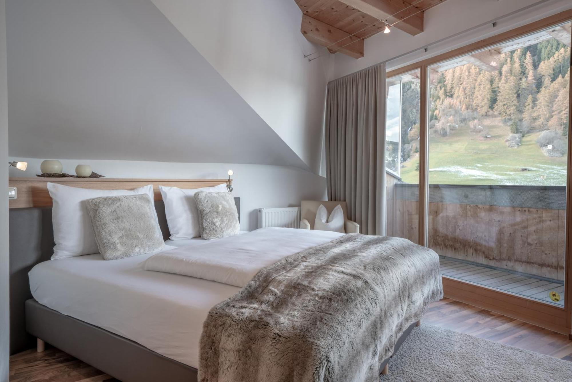 Petit Madlein Bed & Breakfast Ишгъл Екстериор снимка