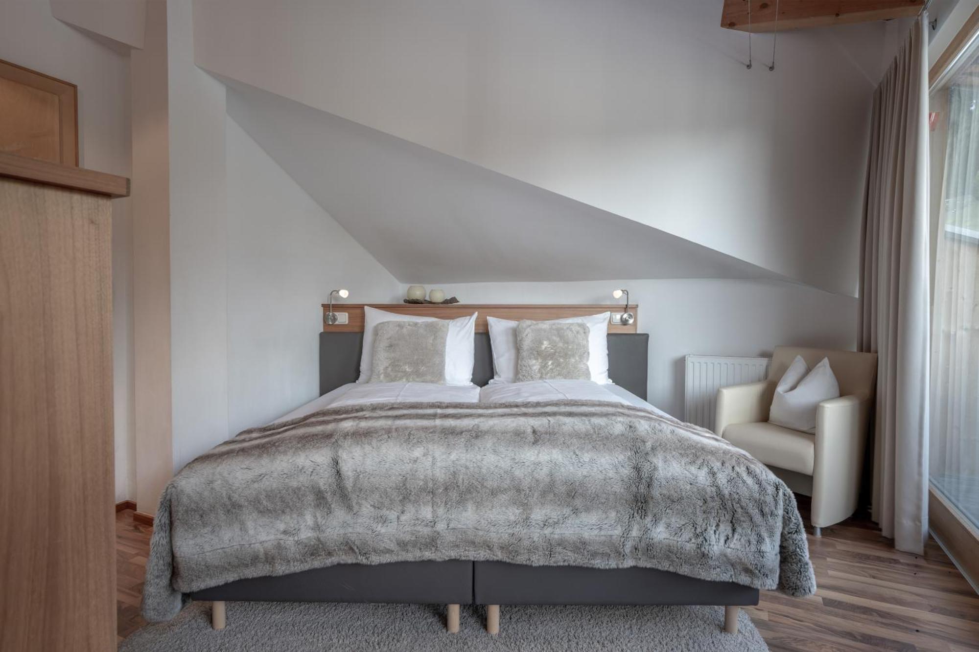 Petit Madlein Bed & Breakfast Ишгъл Екстериор снимка