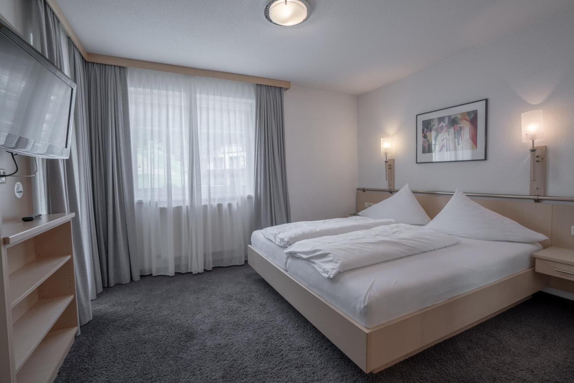 Petit Madlein Bed & Breakfast Ишгъл Екстериор снимка