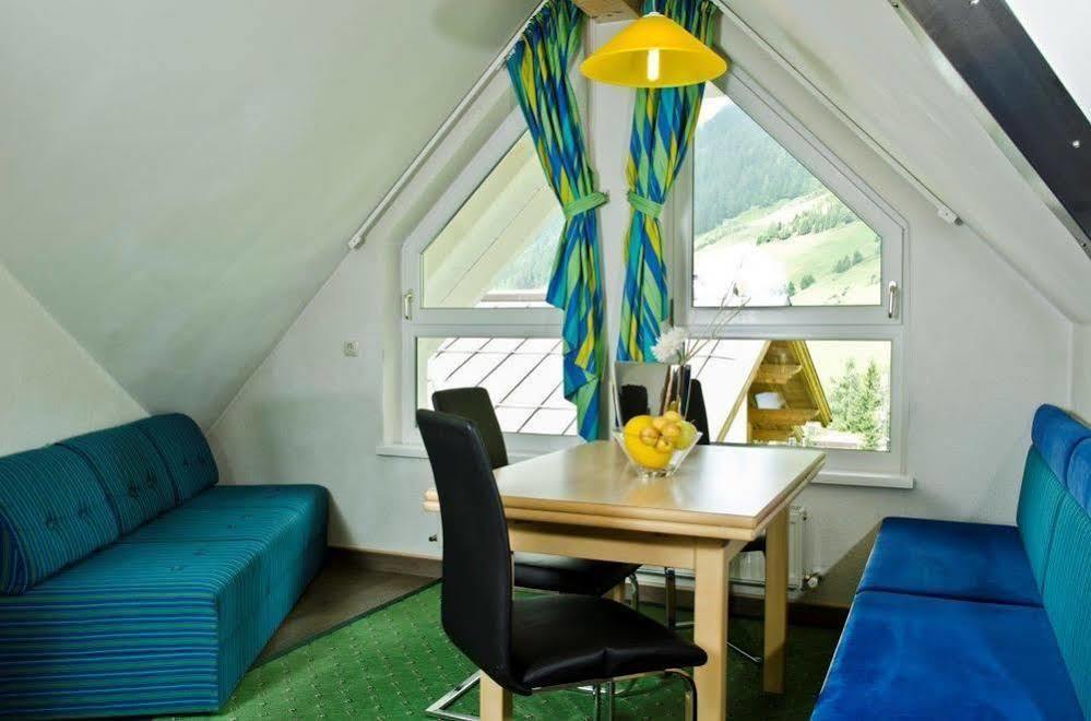 Petit Madlein Bed & Breakfast Ишгъл Екстериор снимка